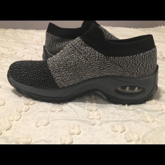 Black and Grey Shoes - Picture 5 of 6